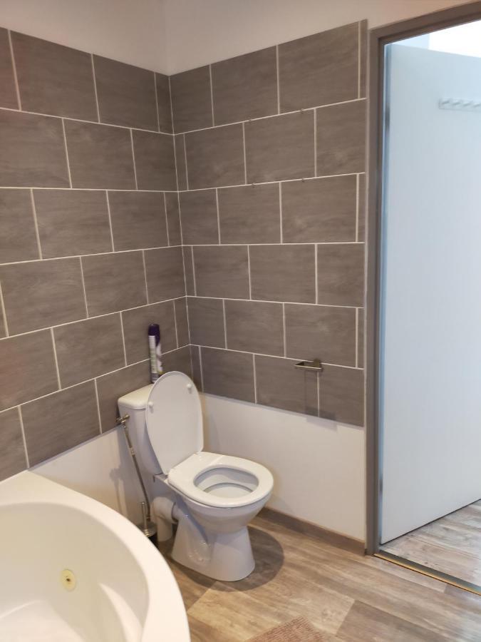 Logement Atypique Arles Exteriör bild