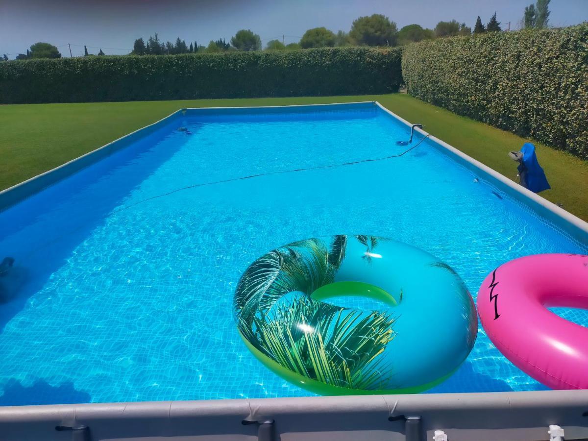 Logement Atypique Arles Exteriör bild