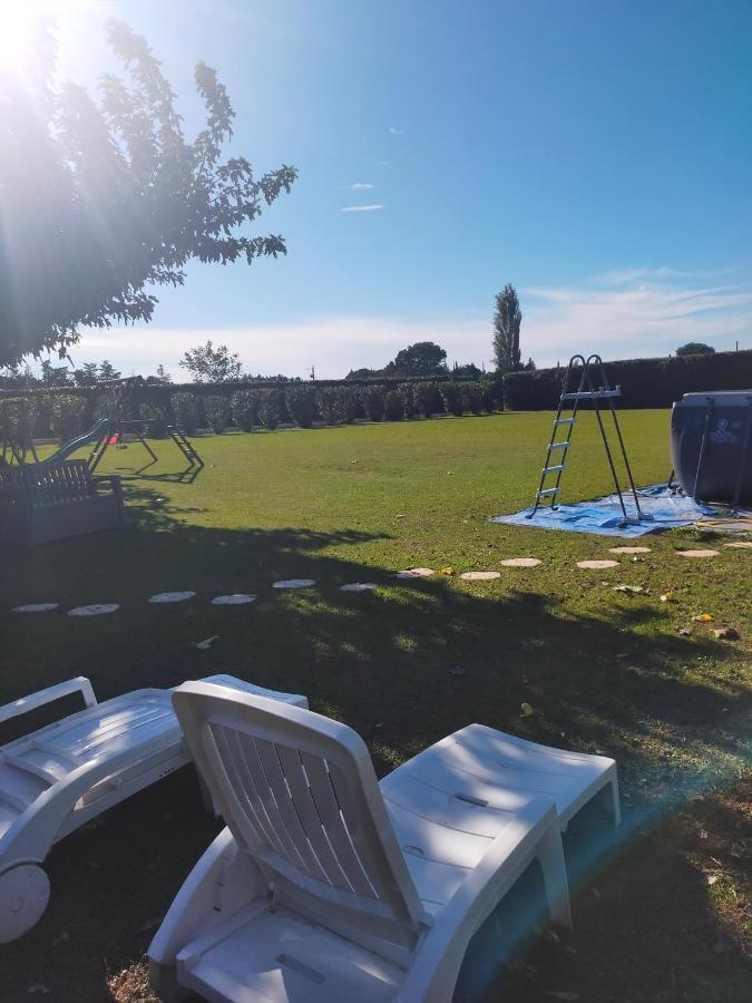 Logement Atypique Arles Exteriör bild